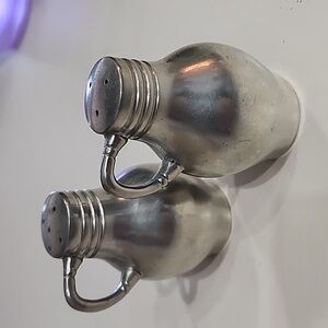 Vintage Pewter Salt and Pepper Shakers Queen Holland Pewter - 2 1/2 inches tall